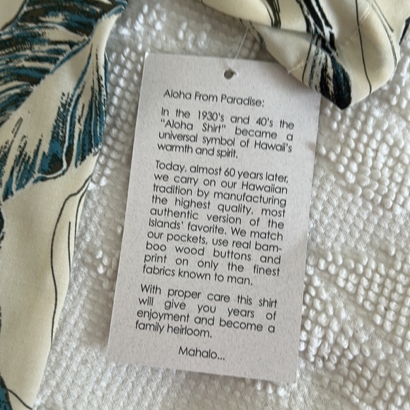 Hawaiian shirt - Picture 2 of 3